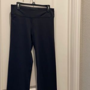 Black yoga pants size large